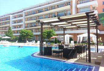 Menada Grand Kamelia Apartments allows 18 year olds to book a room