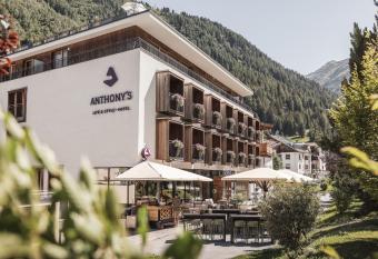 Anthony s Life&Style Hotel has Balcony rooms