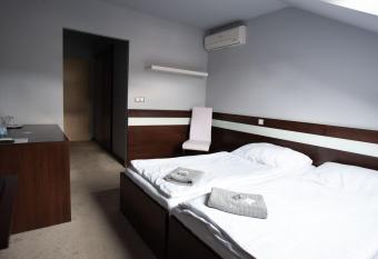 Penzion u Tr  vn    ka allows 18 year olds to book a room