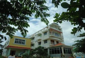 Aruvi Hotel allows 18 year olds to book a room
