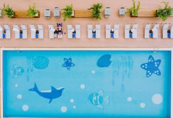 Nalagi Hotel allows 18 year olds to book a room