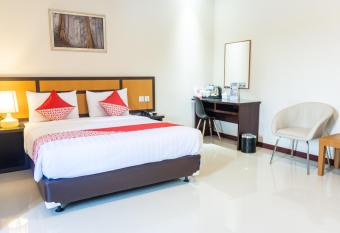 Hokkie Hotel Punggur Batam allows 18 year olds to book a room