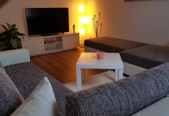 Ferienwohnung-Kormann allows 18 year olds to book a room