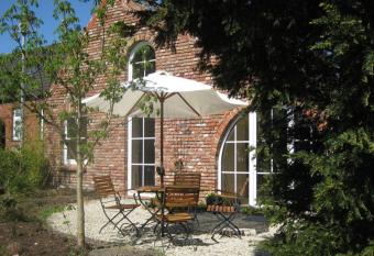 Upleward Cottage has Balcony rooms