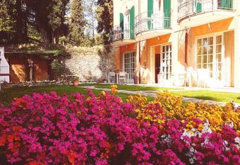 Residenza Eden has Balcony rooms