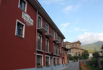 Locanda Ponte Rosa has Balcony rooms