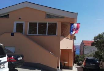 Apartmani Ivankovi   has Balcony rooms