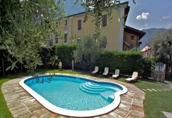 Residence Villa degli Aranci has Balcony rooms