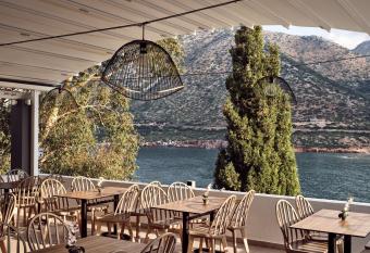 Troulis Apart-Hotel has Balcony rooms