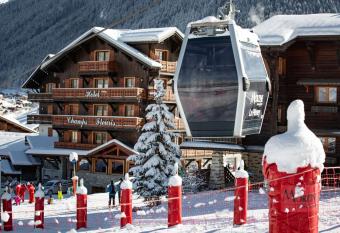 H  tel Champs Fleuris Morzine has Balcony rooms