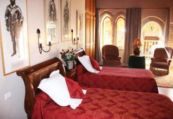 L Ancienne Auberge allows 18 year olds to book a room