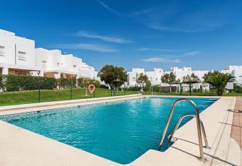 D  plex 2 habitaciones, piscina Solo mayores de 30 has Balcony rooms