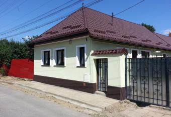 Aterman Apartment s allows 18 year olds to book a room