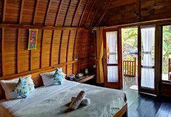 Ginanthi Cottage has Balcony rooms