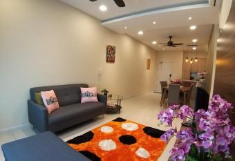 Southville Stay @ Savanna Executive Suite has Balcony rooms