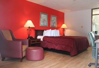 Norfolk Country Inn & Suites has Balcony rooms