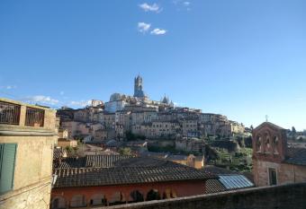 Casa Iolanda allows 18 year olds to book a room