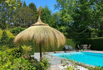 Cosy Studio met Zwembad has Balcony rooms