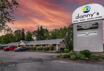 Dannys Hotel Suites; SureStay Collection by Best Western has rooms with a private hot tub