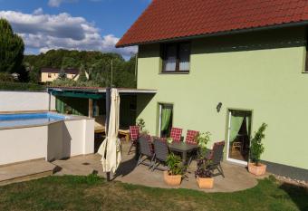 Ferienwohnung in der Telle allows 18 year olds to book a room