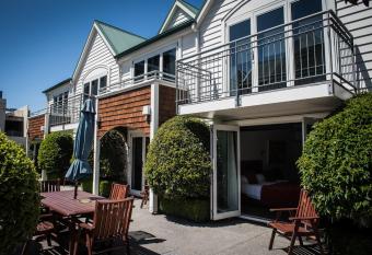 The Grange Motel has Balcony rooms