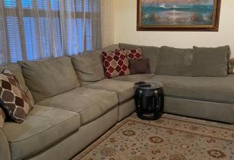 House next to the golf course has Balcony rooms