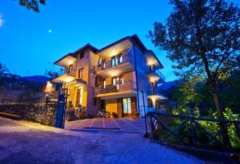 Haidi House has Balcony rooms