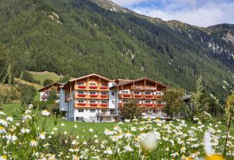 Alpenhotel Sch  nwald Superior has Balcony rooms