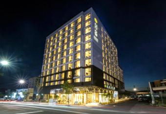 Shin Shin Hotel Cheonjiyeon has Balcony rooms