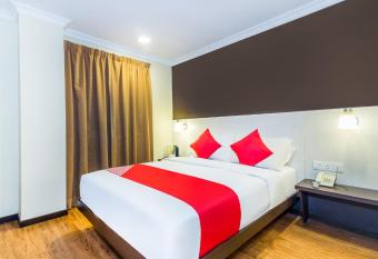 OYO 431 Hotel De Grand Orchard allows 18 year olds to book a room