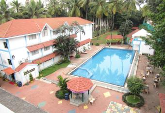 Ramanashree California Resort allows 18 year olds to book a room