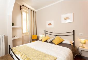 Casa Dreosti allows 18 year olds to book a room