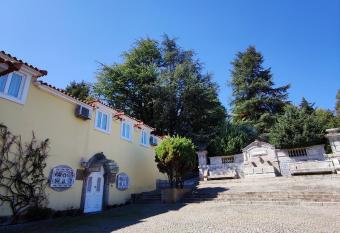 Glic  nia Boutique Hotel allows 18 year olds to book a room