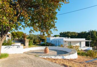 Themonia has Balcony rooms