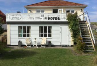 Hotel Vestkysten has Balcony rooms