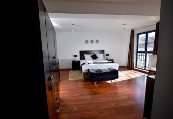 Ankawa Hotel Boutique allows 18 year olds to book a room