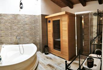 Maison Champagne has Balcony rooms