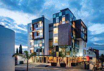 Arkana Grupo Amber - Collection O allows 18 year olds to book a room