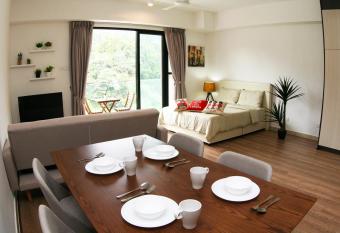CHARMING & COZY HOME @ MIDHILLS GENTING has Balcony rooms