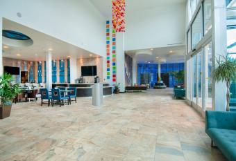 Hotel Indigo Waco - Baylor By IHG has Balcony rooms