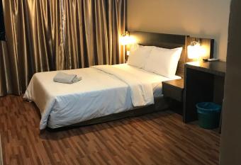 V Hotel Johor Bahru allows 18 year olds to book a room