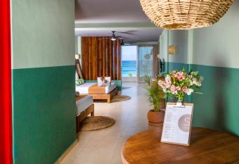 Albatros Suites by Bedsfriends has Balcony rooms