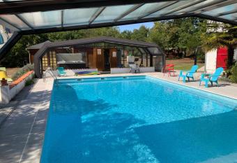 Maison d H  tes Domaine de Labelo allows 18 year olds to book a room