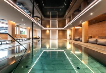 Martina Breakfast Lodge has Balcony rooms