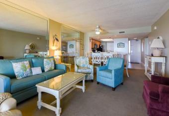 Edgewater Beach Resort has Balcony rooms