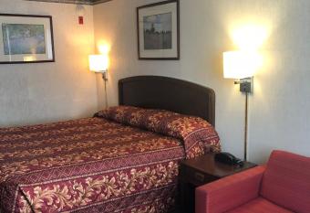 Suburban Studios Fairborn - Dayton allows 18 year olds to book a room