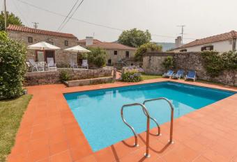 Casa de Sapiao allows 18 year olds to book a room