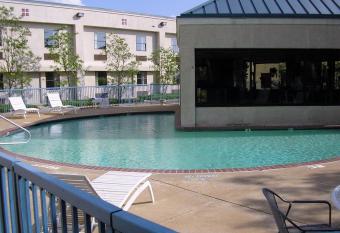 Americas Best Value Inn - Tunica Resort has Smoking/Balcony rooms