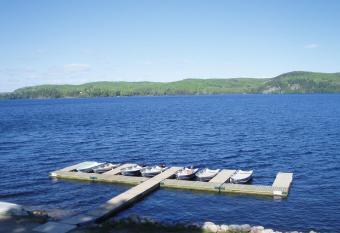 Silver Springs Cottage Resort allows 18 year olds to book a room