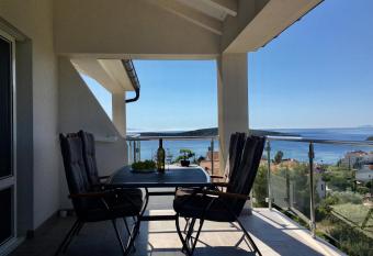 Ada Apartments allows 18 year olds to book a room